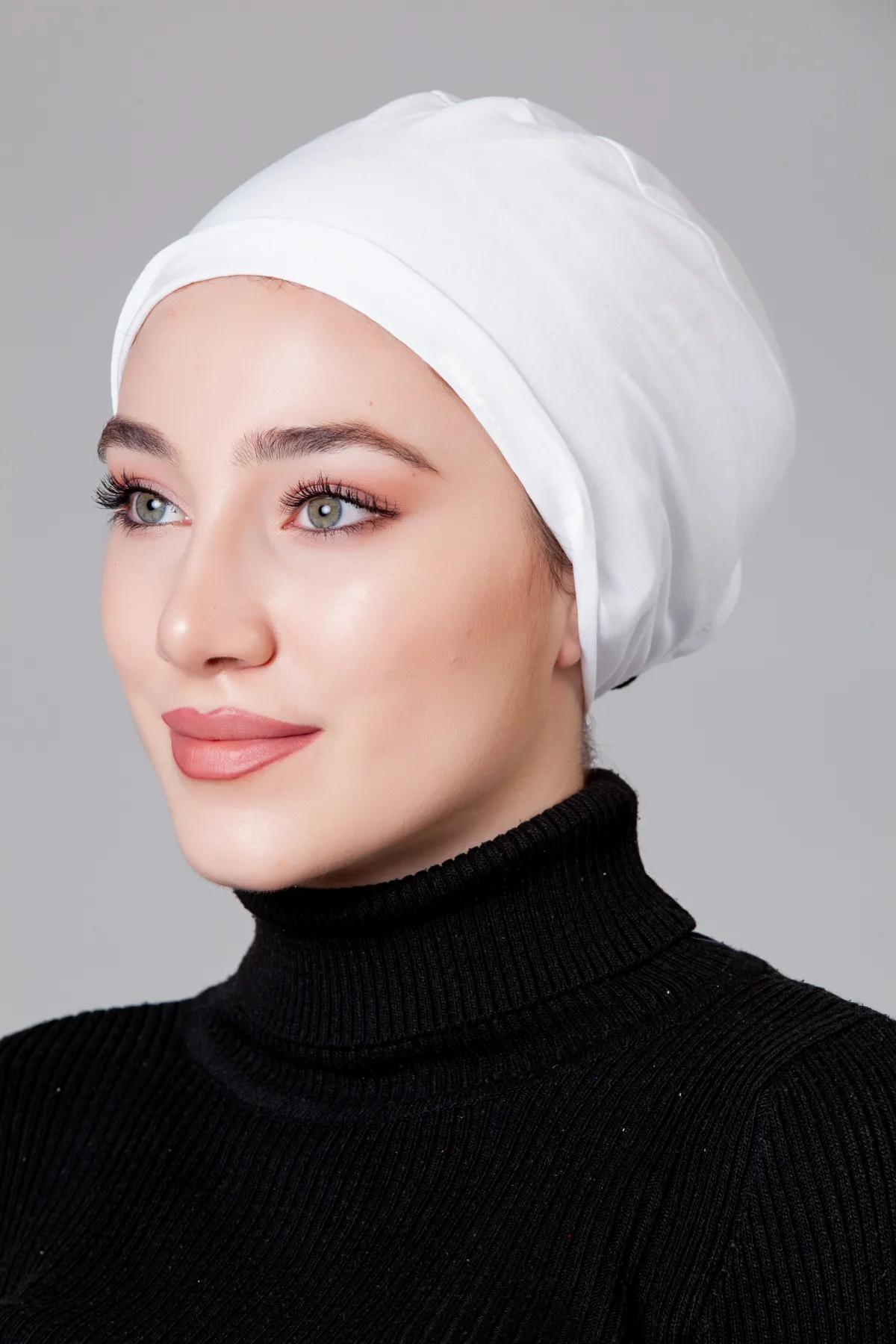 Beyaz Dikişsiz Kaymayan Bone