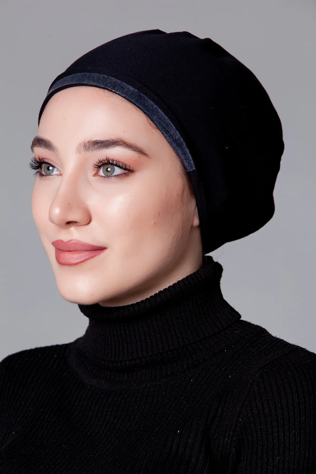 Siyah Dikişsiz Kaymayan Bone
